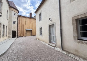 28019a65-912e-4467-b5e7-3f78da30d6fe-1044362155287138758