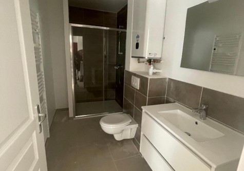 90-IMG_5884-11408062515865817400