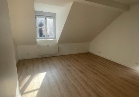 90-IMG_5885-15574649900226559137