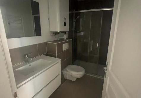 90-IMG_5897-17673311429345772225